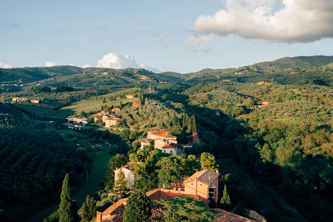 The Tuscany Vineyard & Village Hop